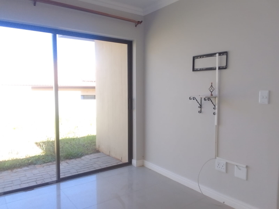 To Let 3 Bedroom Property for Rent in Winterstrand Eastern Cape